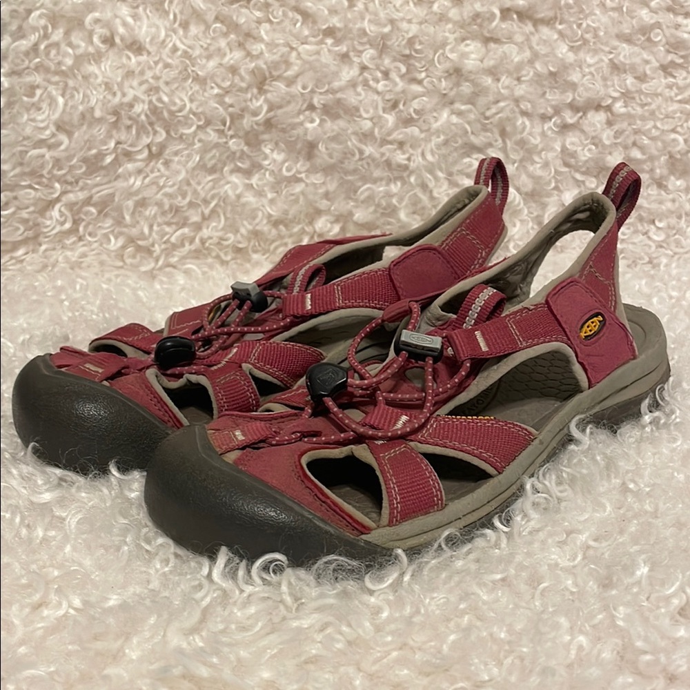 KEEN Women’s Athletic Hiking Sandals